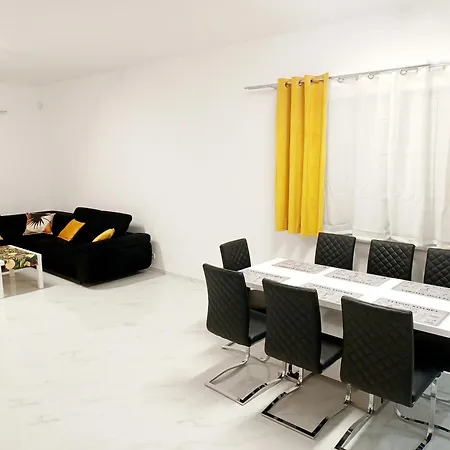 Ajp Exclusive House